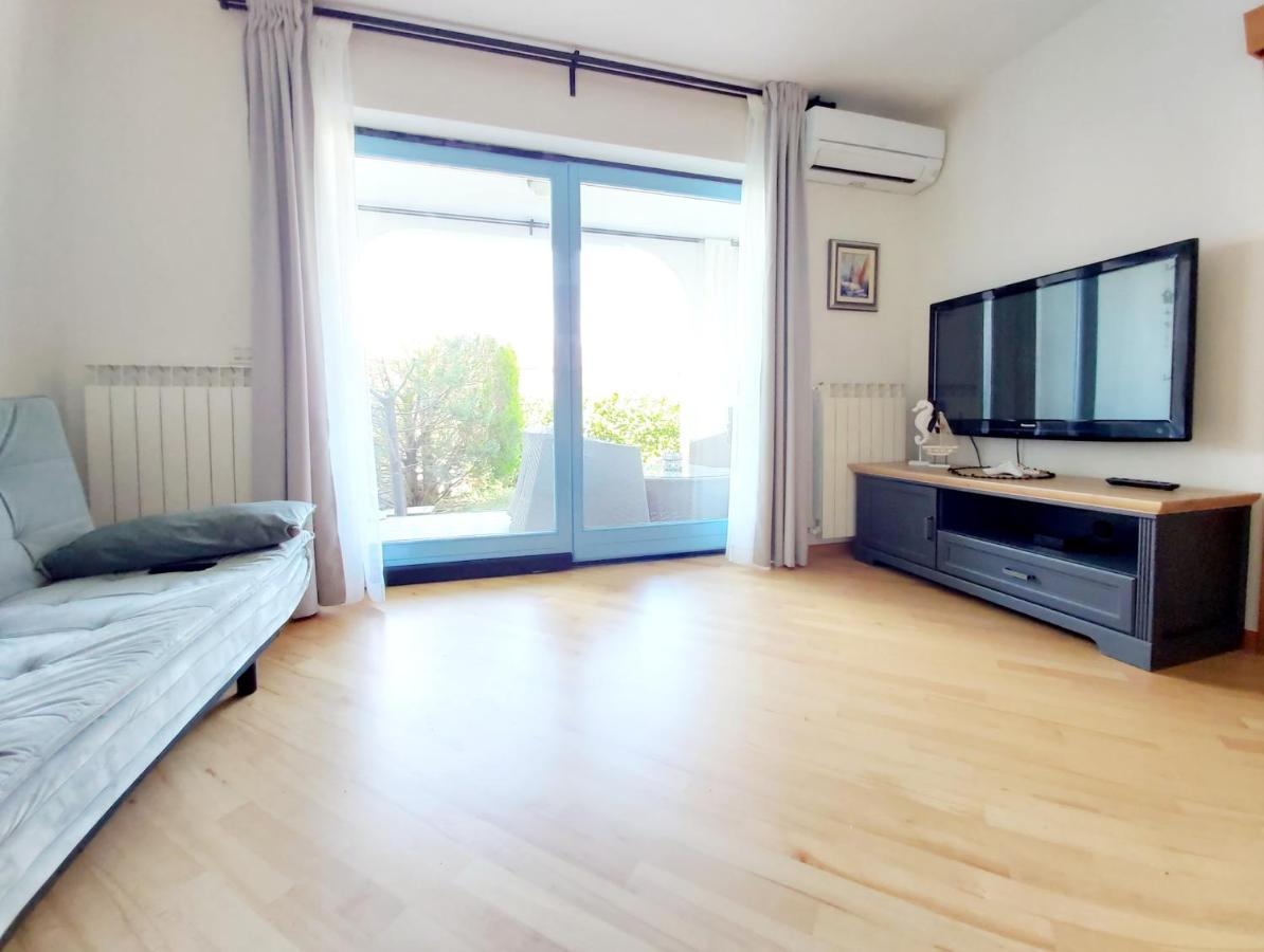Salt & Sage Apartment Manzano Εξωτερικό φωτογραφία